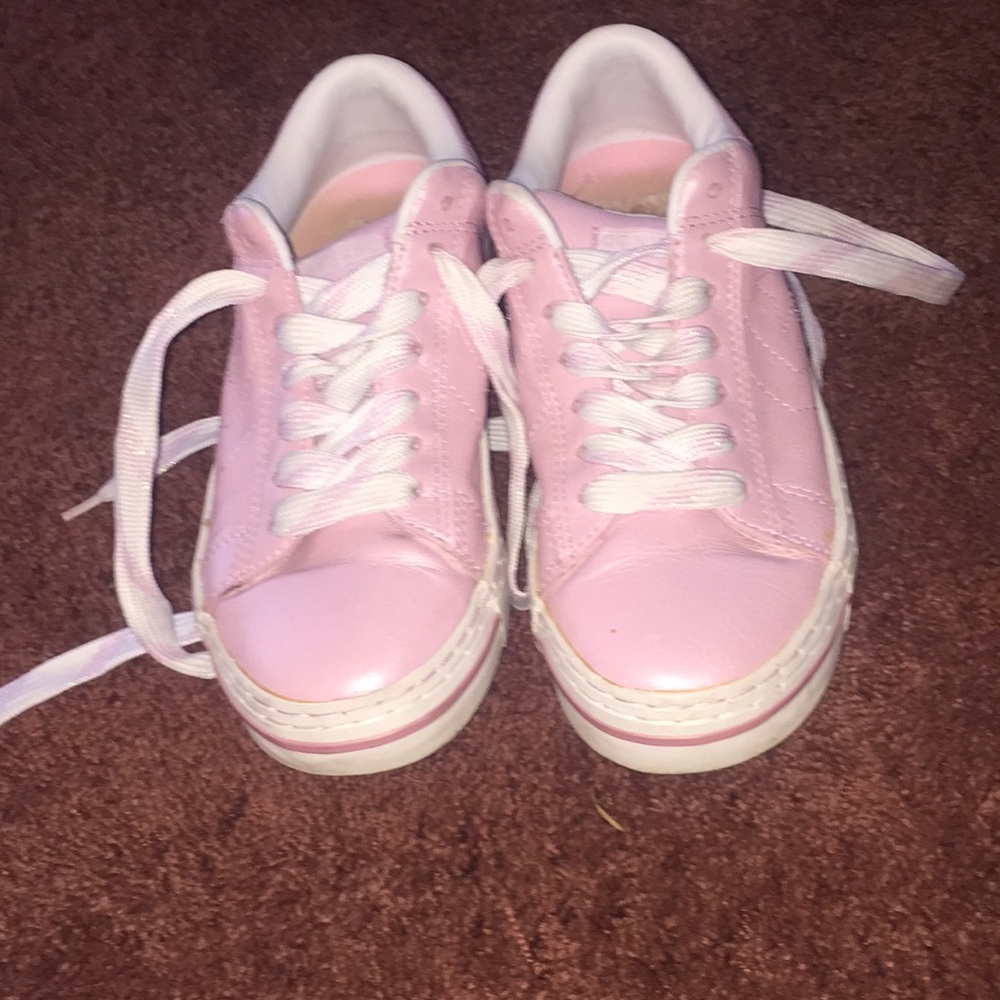 Pink converse - Picture 2 of 4